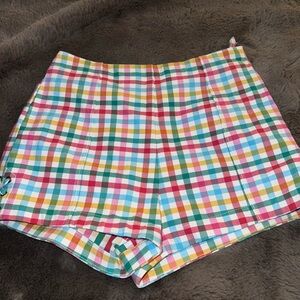 Almost new mauve plaid shorts